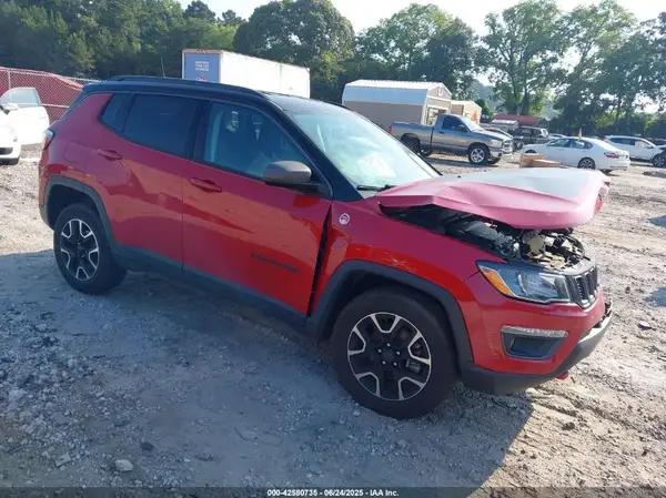 3C4NJDDB1LT221569 2020 JEEP COMPASS - Image 1