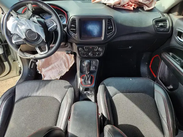 3C4NJDDB1MT532999 2021 JEEP COMPASS - Image 8