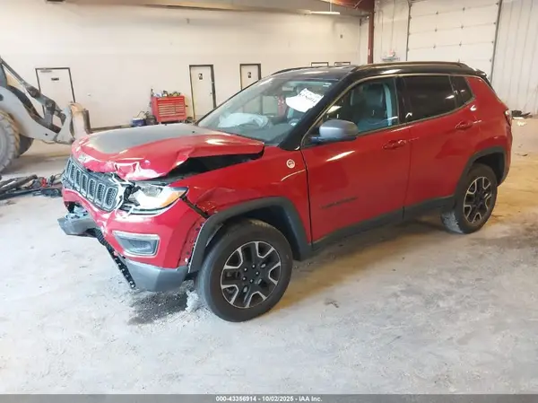 3C4NJDDB1MT564996 2021 JEEP COMPASS - Image 2
