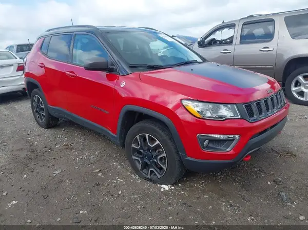 3C4NJDDB1MT569681 2021 JEEP COMPASS - Image 1