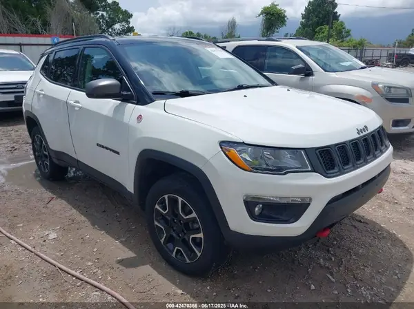 3C4NJDDB1MT571866 2021 JEEP COMPASS - Image 1