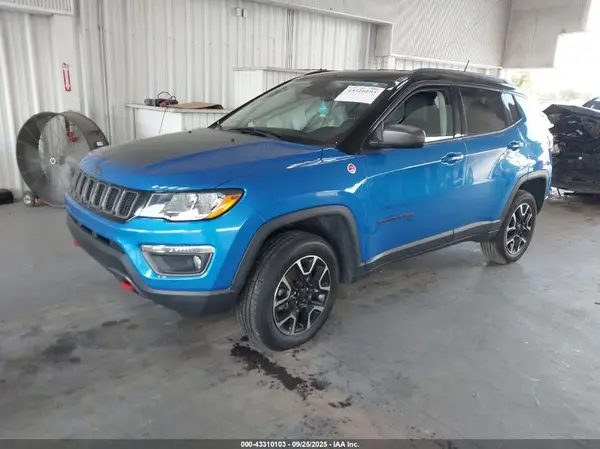 3C4NJDDB1MT594189 2021 JEEP COMPASS - Image 2