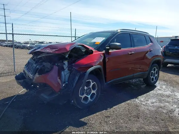 3C4NJDDB1NT115898 2022 JEEP COMPASS - Image 2