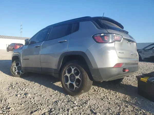 3C4NJDDB1NT132457 2022 JEEP COMPASS - Image 2