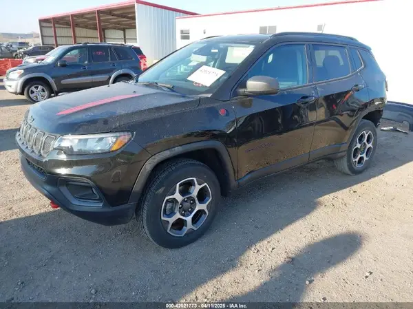 3C4NJDDB1NT133835 2022 JEEP COMPASS - Image 2