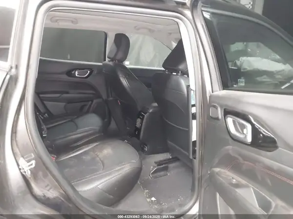 3C4NJDDB1NT157519 2022 JEEP COMPASS - Image 8