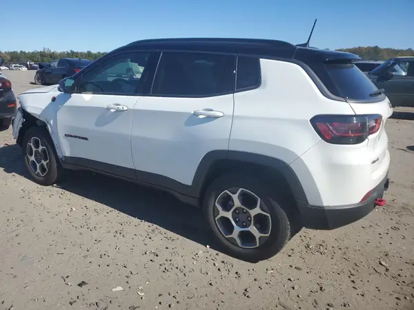 3C4NJDDB1NT161943 2022 JEEP COMPASS - Image 2