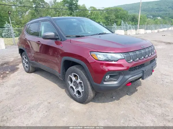 3C4NJDDB1NT164115 2022 JEEP COMPASS - Image 1