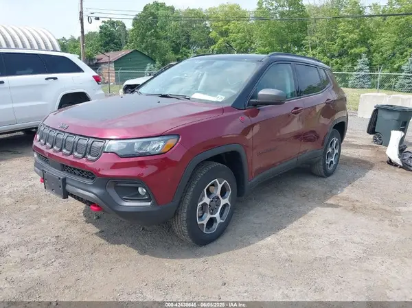 3C4NJDDB1NT164115 2022 JEEP COMPASS - Image 2