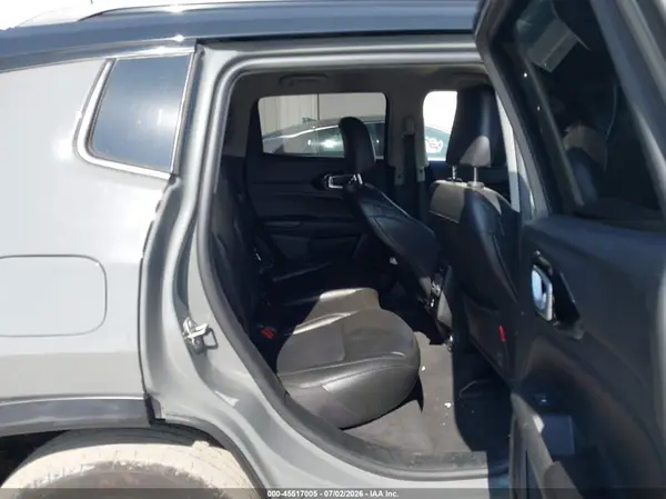 3C4NJDDB1NT193971 2022 JEEP COMPASS - Image 8