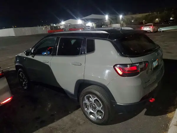 3C4NJDDB1NT194831 2022 JEEP COMPASS - Image 2