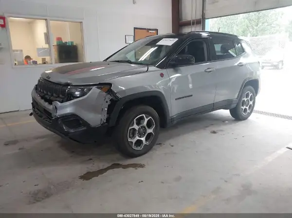 3C4NJDDB1NT201339 2022 JEEP COMPASS - Image 2