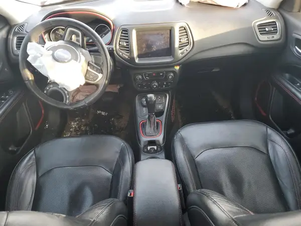 3C4NJDDB2HT607067 2017 JEEP COMPASS - Image 8