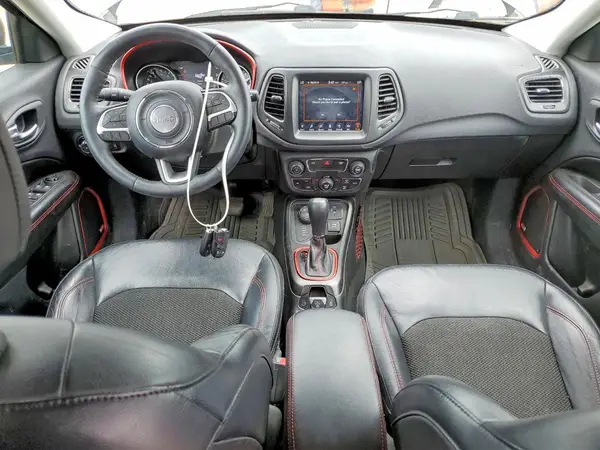 3C4NJDDB2HT630493 2017 JEEP COMPASS - Image 8