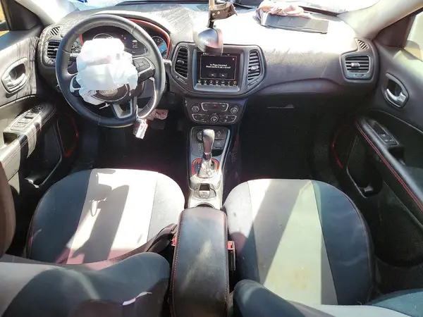 3C4NJDDB2HT631174 2017 JEEP COMPASS - Image 8