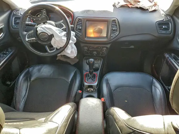 3C4NJDDB2HT633541 2017 JEEP COMPASS - Image 8