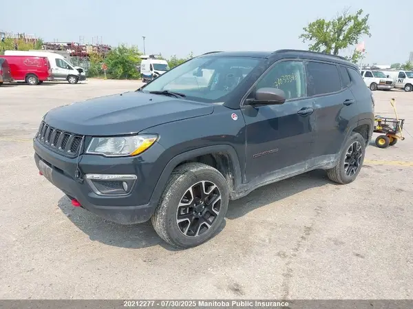 3C4NJDDB2HT660061 2017 JEEP COMPASS - Image 2
