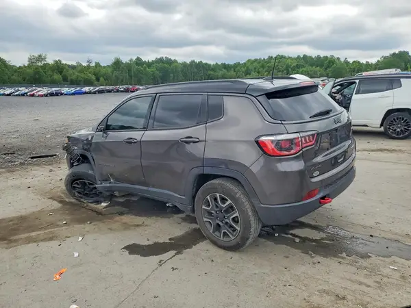 3C4NJDDB2JT115418 2018 JEEP COMPASS - Image 2