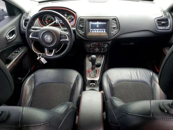 3C4NJDDB2JT128444 2018 JEEP COMPASS - Image 8