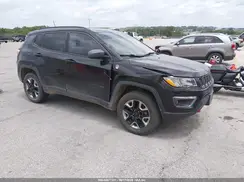3C4NJDDB2JT128914 2018 JEEP COMPASS