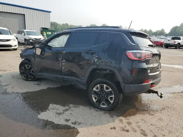 3C4NJDDB2JT129948 2018 JEEP COMPASS - Image 2