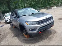 3C4NJDDB2JT130016 2018 JEEP COMPASS