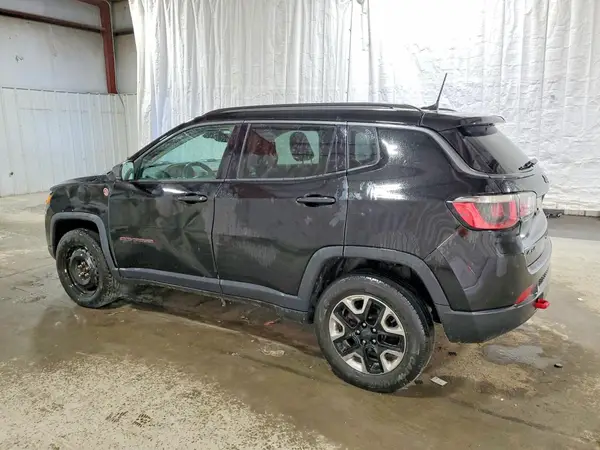 3C4NJDDB2JT130159 2018 JEEP COMPASS - Image 2