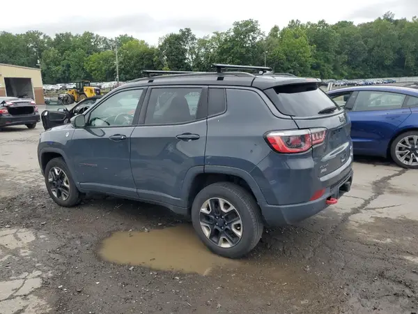 3C4NJDDB2JT130811 2018 JEEP COMPASS - Image 2