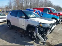 3C4NJDDB2JT168815 2018 JEEP COMPASS