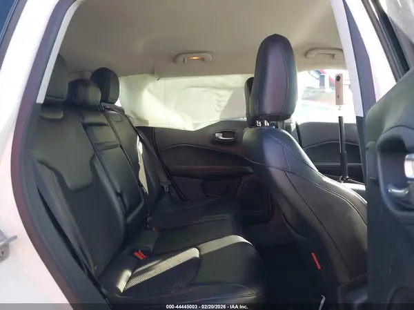 3C4NJDDB2JT168815 2018 JEEP COMPASS - Image 8