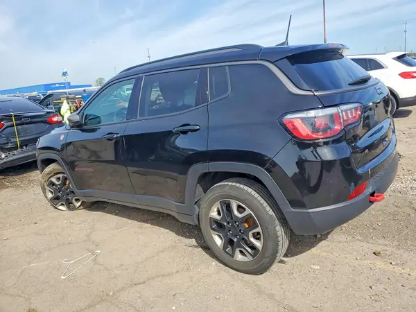 3C4NJDDB2JT169043 2018 JEEP COMPASS - Image 2