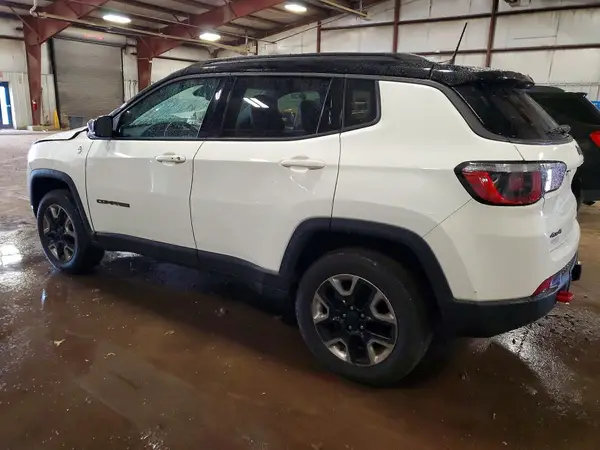 3C4NJDDB2JT179247 2018 JEEP COMPASS - Image 2