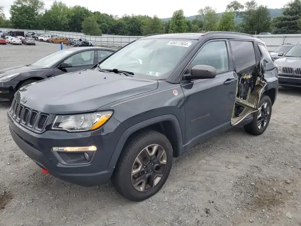 3C4NJDDB2JT206950 2018 JEEP COMPASS - Image 1