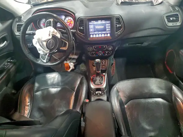 3C4NJDDB2JT210674 2018 JEEP COMPASS - Image 8