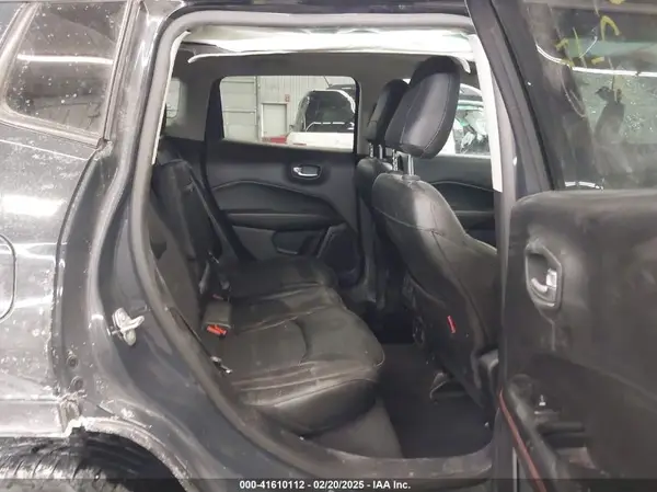 3C4NJDDB2JT211775 2018 JEEP COMPASS - Image 8