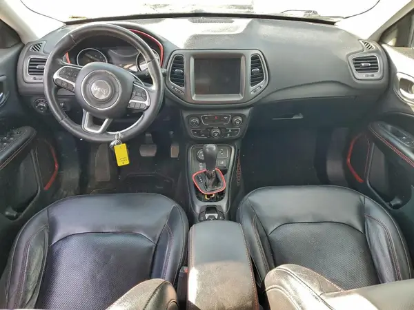 3C4NJDDB2JT234683 2018 JEEP COMPASS - Image 8