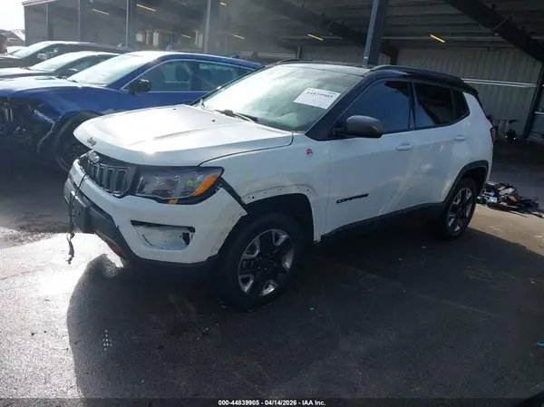 3C4NJDDB2JT234814 2018 JEEP COMPASS - Image 2