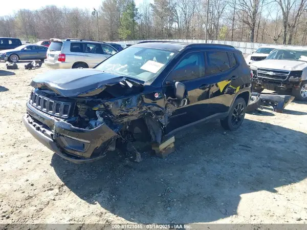 3C4NJDDB2JT235235 2018 JEEP COMPASS - Image 2