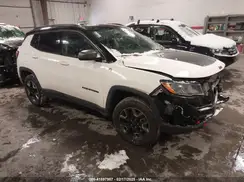 3C4NJDDB2JT328269 2018 JEEP COMPASS