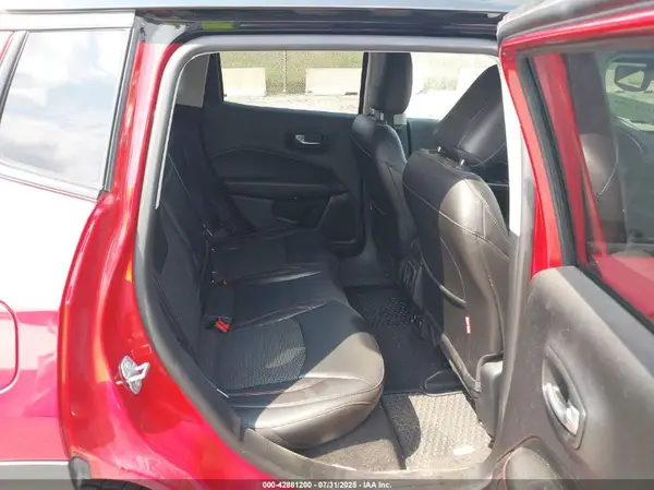 3C4NJDDB2JT328272 2018 JEEP COMPASS - Image 8