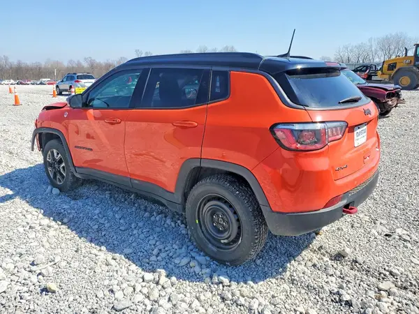 3C4NJDDB2JT337019 2018 JEEP COMPASS - Image 2