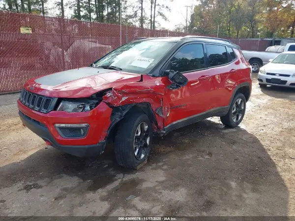 3C4NJDDB2JT419428 2018 JEEP COMPASS - Image 2