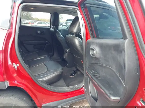 3C4NJDDB2JT419428 2018 JEEP COMPASS - Image 8