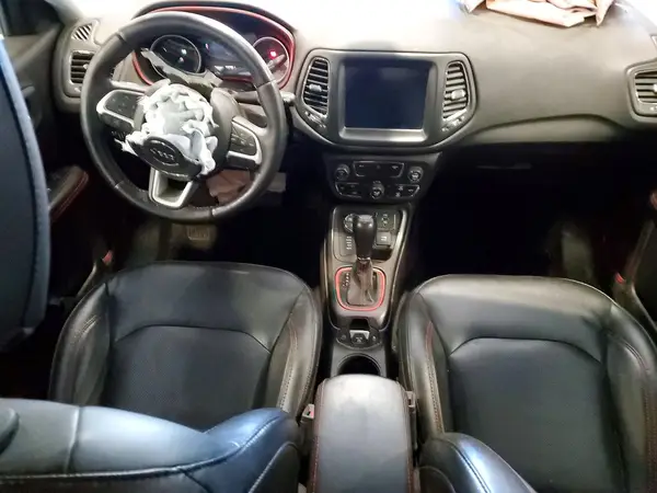 3C4NJDDB2JT424208 2018 JEEP COMPASS - Image 8