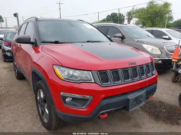 3C4NJDDB2JT441607 2018 JEEP COMPASS - Image 1