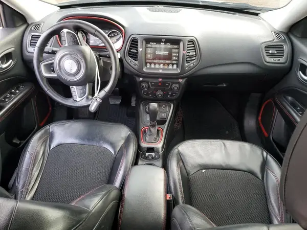 3C4NJDDB2JT442045 2018 JEEP COMPASS - Image 8