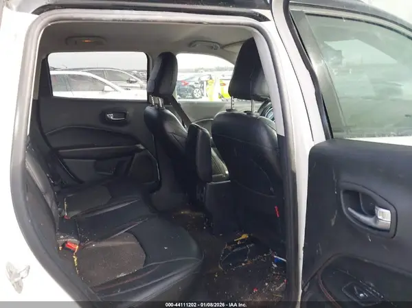 3C4NJDDB2JT451635 2018 JEEP COMPASS - Image 8