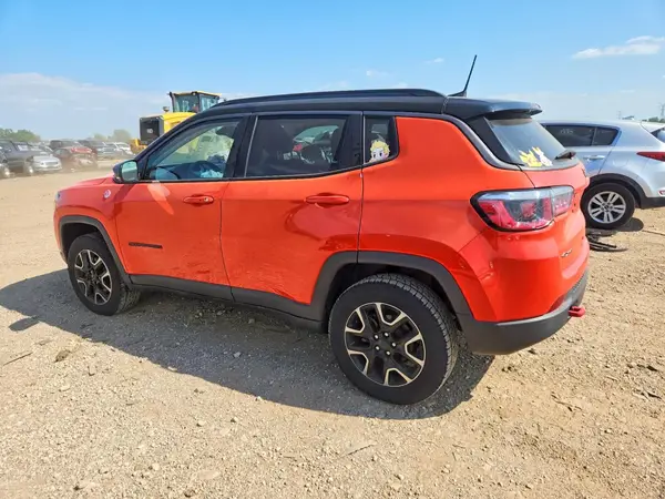 3C4NJDDB2JT455071 2018 JEEP COMPASS - Image 2
