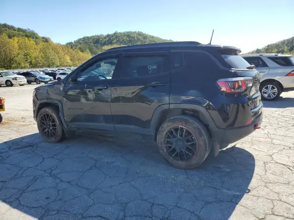 3C4NJDDB2JT455961 2018 JEEP COMPASS - Image 2