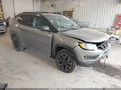 3C4NJDDB2JT482609 2018 JEEP COMPASS